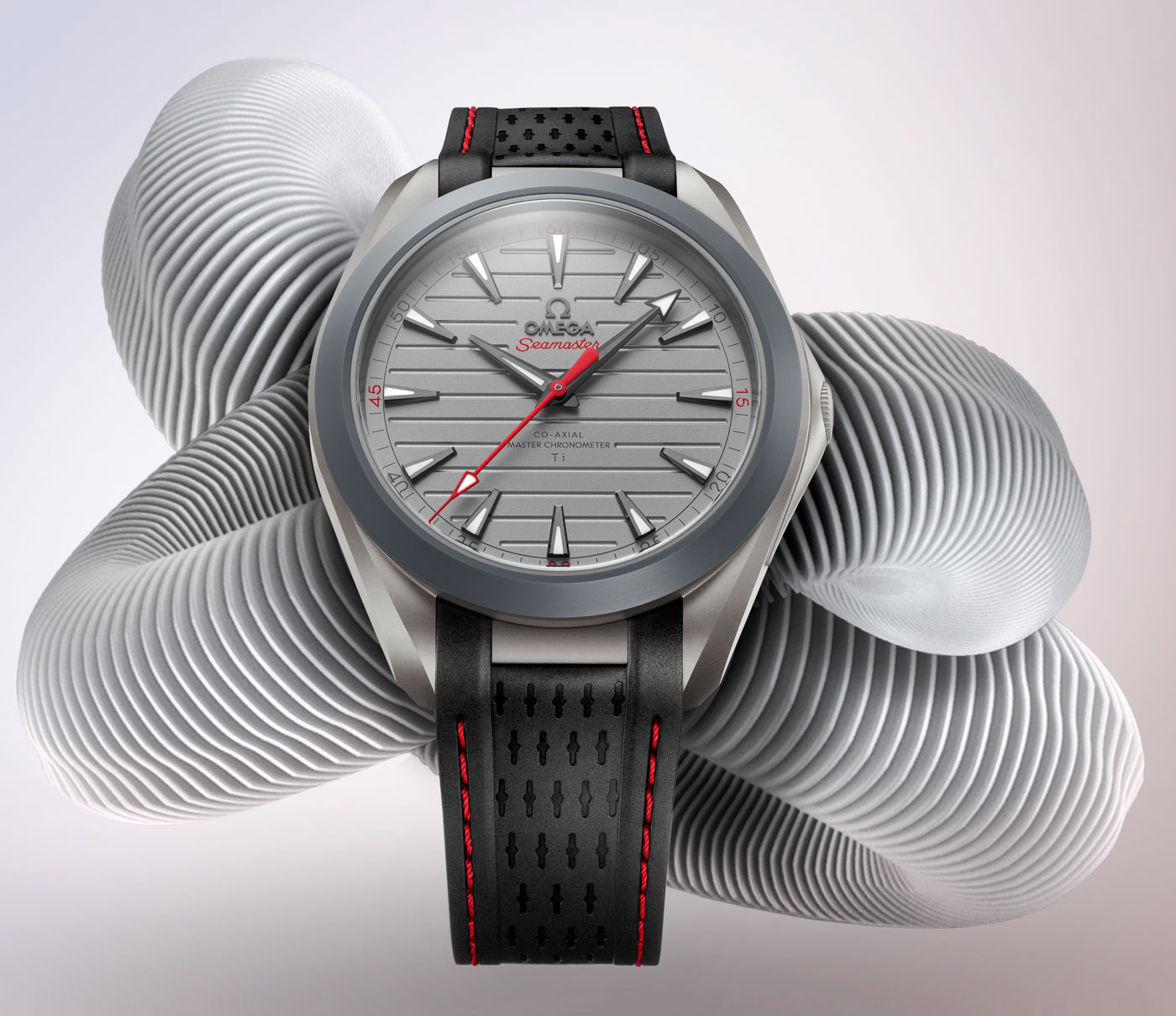 欧米茄海马系列Aqua Terra超轻腕表推出全新钛金属表壳及机芯