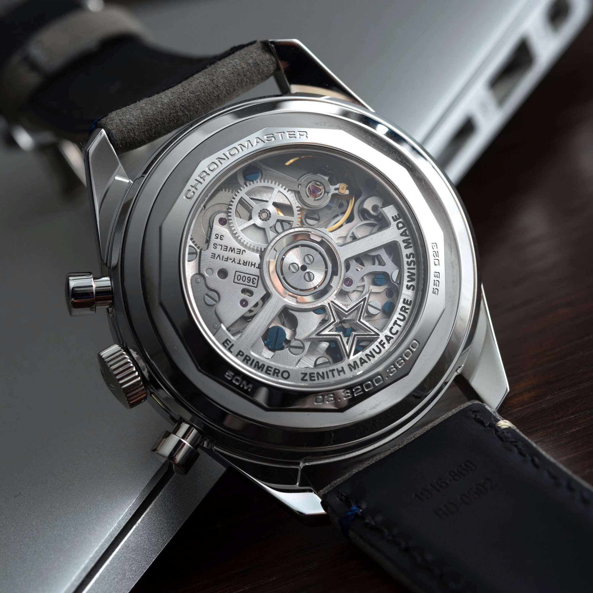 真力时计时大师原创电子商务版引人注目的第10枚腕表
