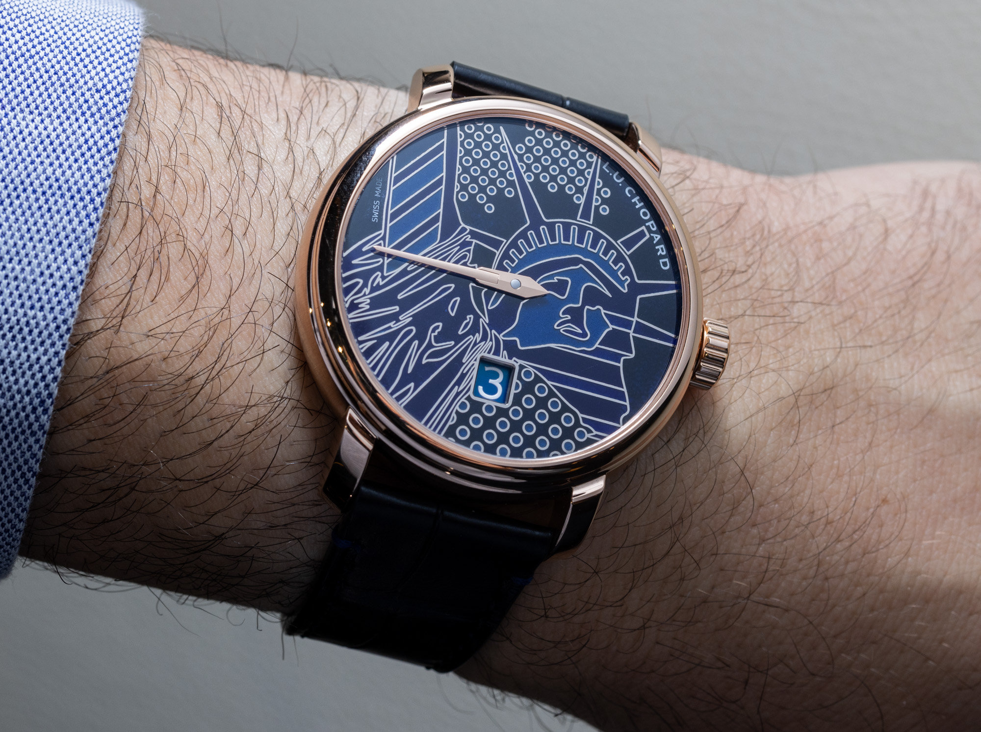 Chopard161977-5004手表采用手绘景泰蓝珐琅表盘
