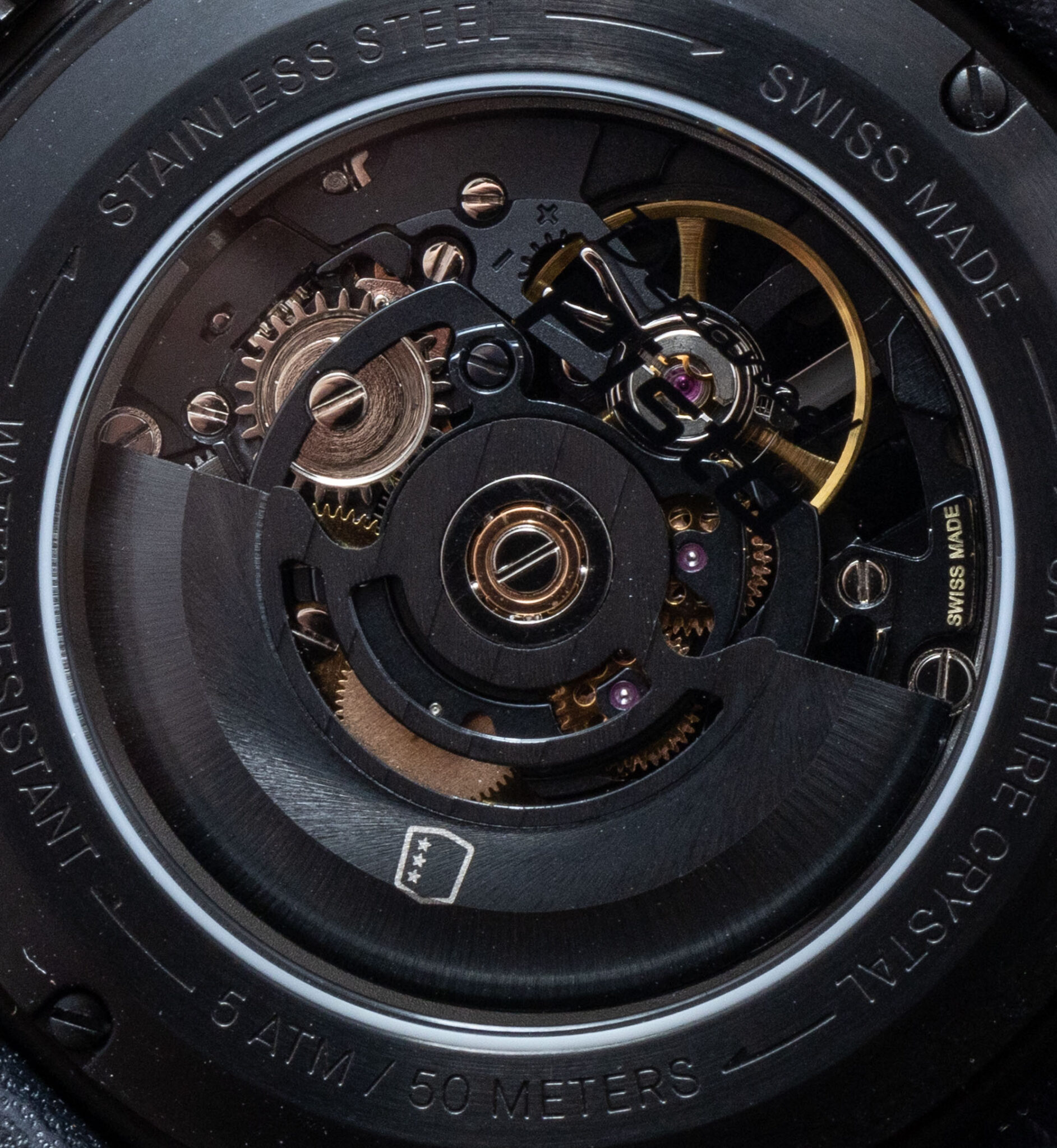 深受赛车运动的启发的Depancel Pista GT全黑腕表
