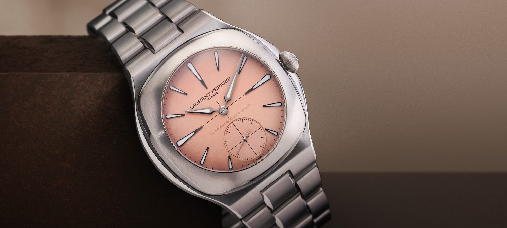 Laurent Ferrier Grand Sport Tourbillon 钛金属手表