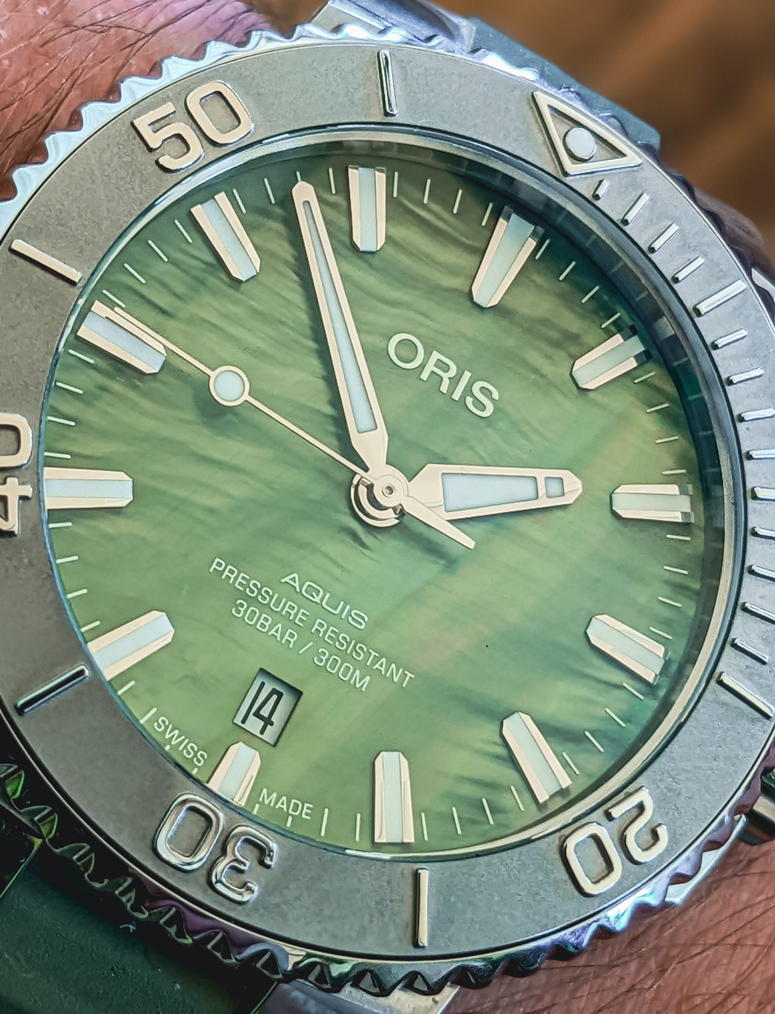 环保理念腕表-Oris Aquis 纽约港限量版腕表