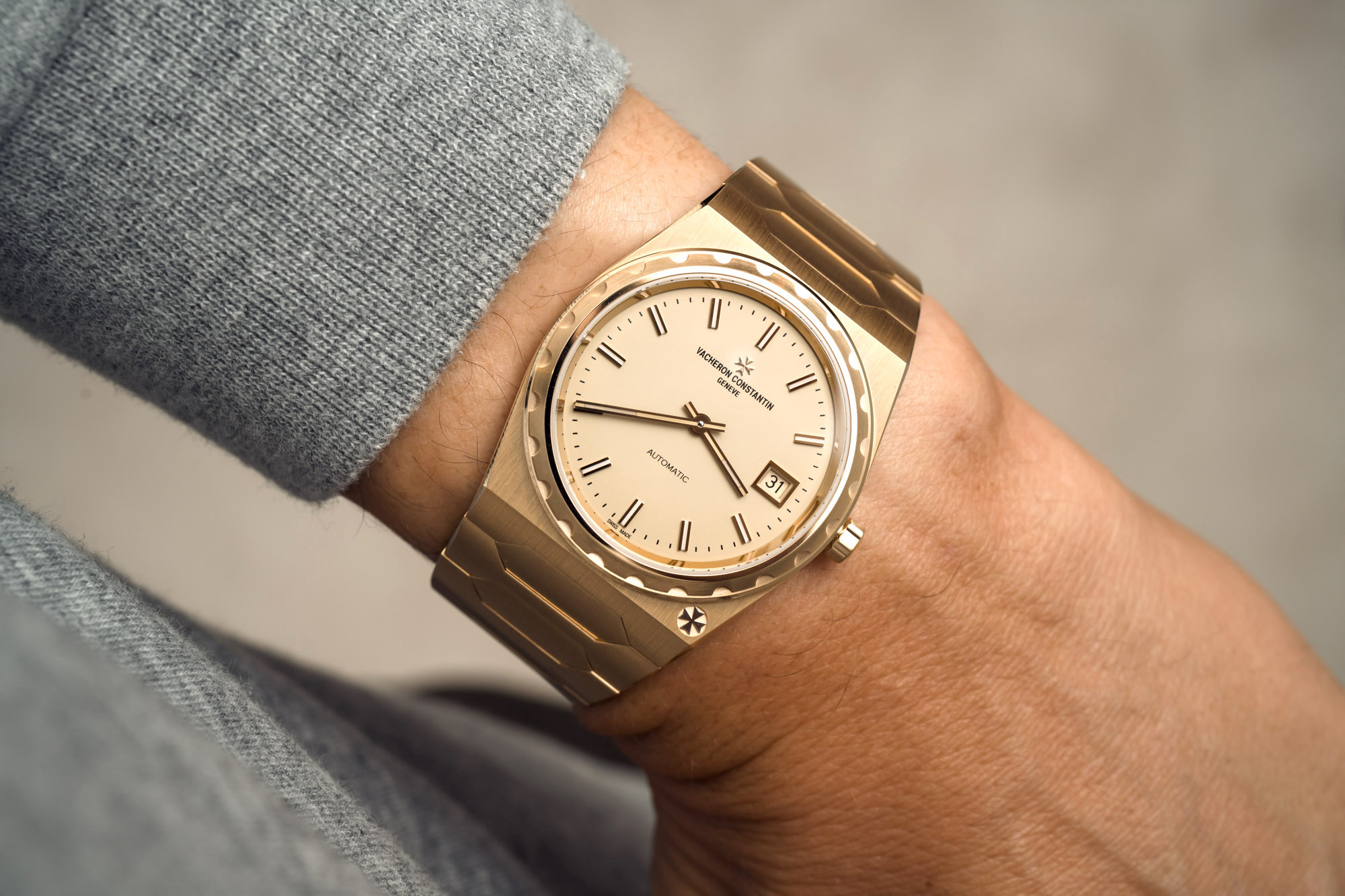 江诗丹顿 Historiques 222 复刻版腕表