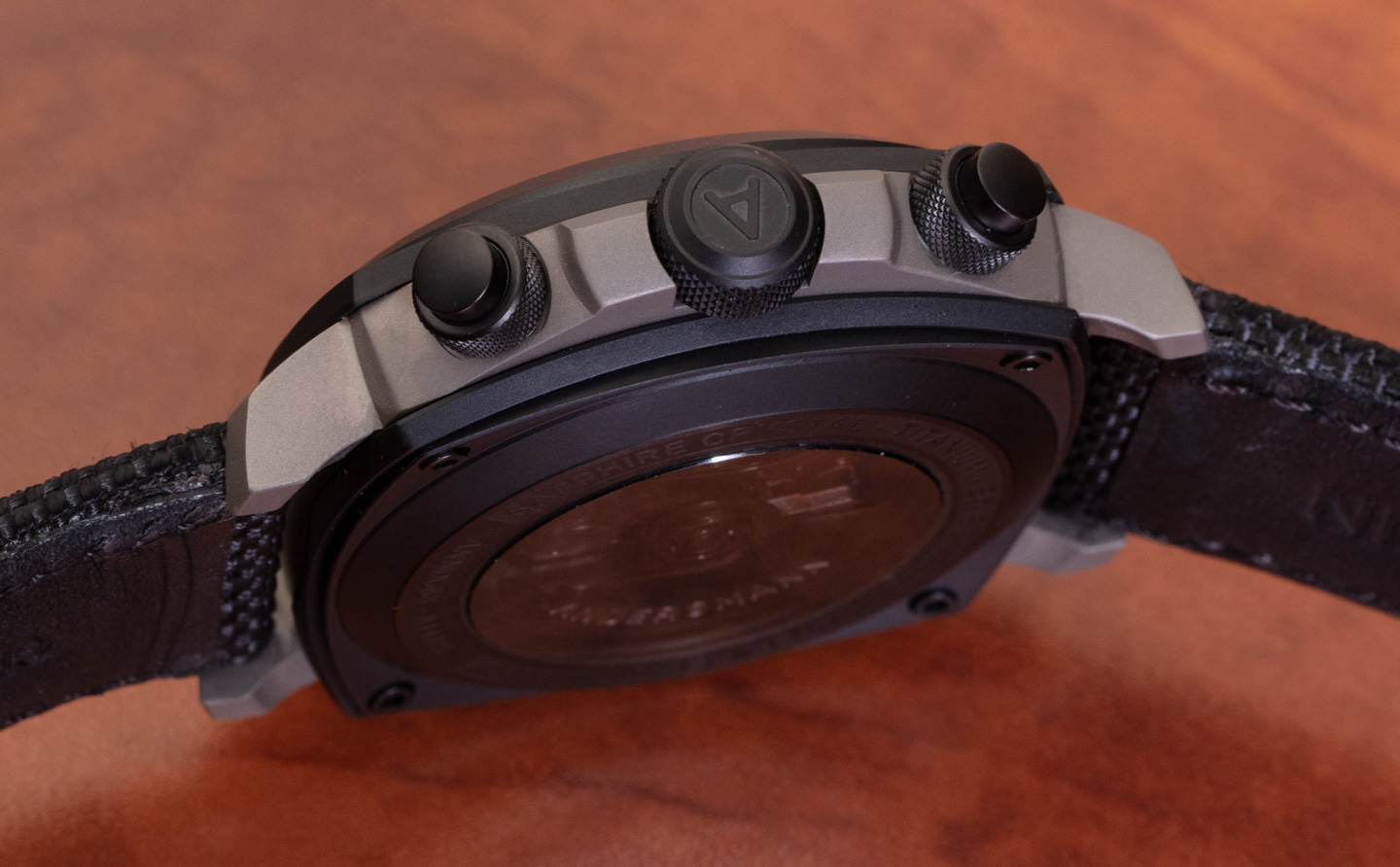 香港创立的尚年轻的公司Andersmann Chronograph DLC手表