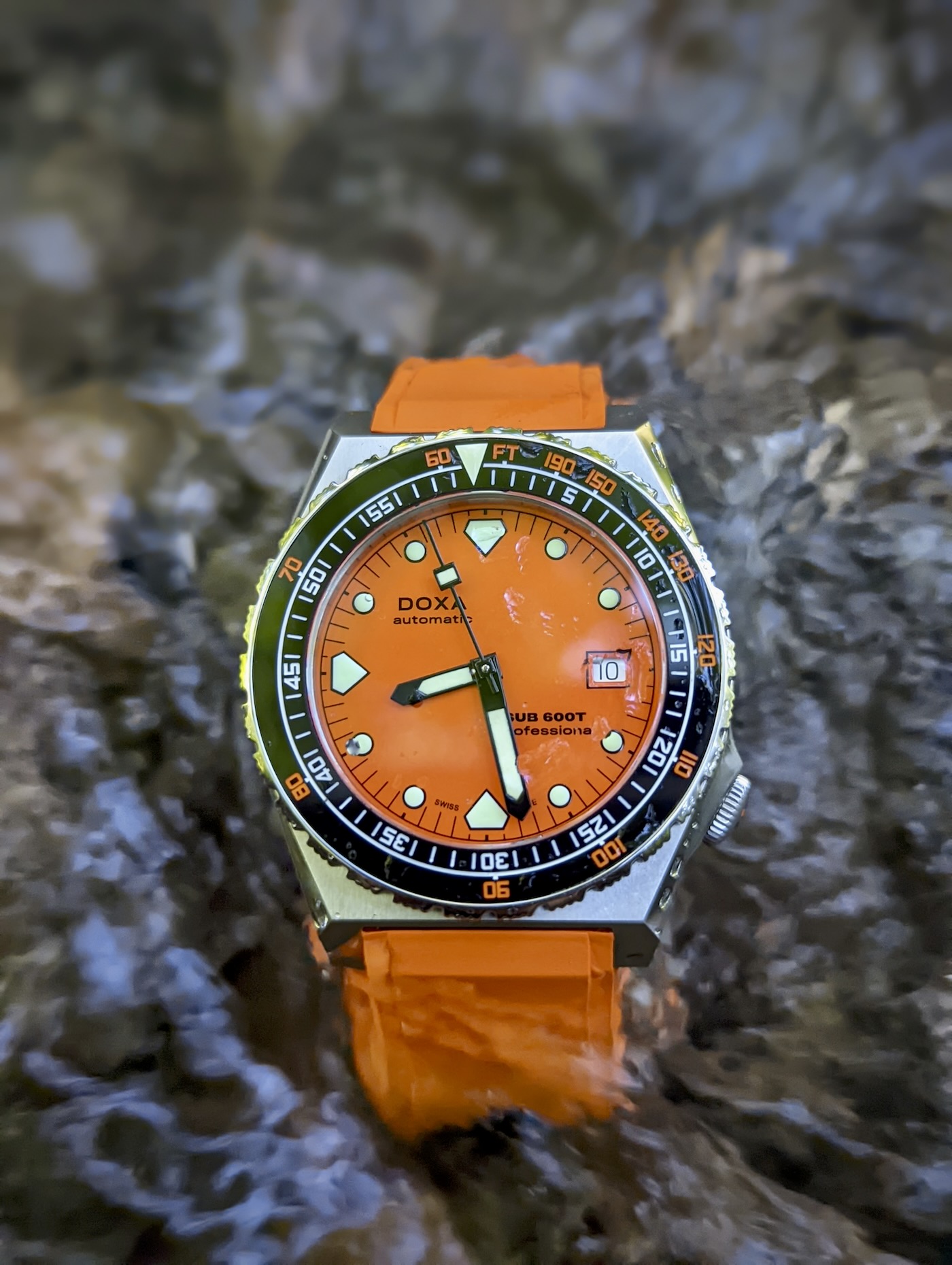 时度Sub 600T系列腕表Professional
