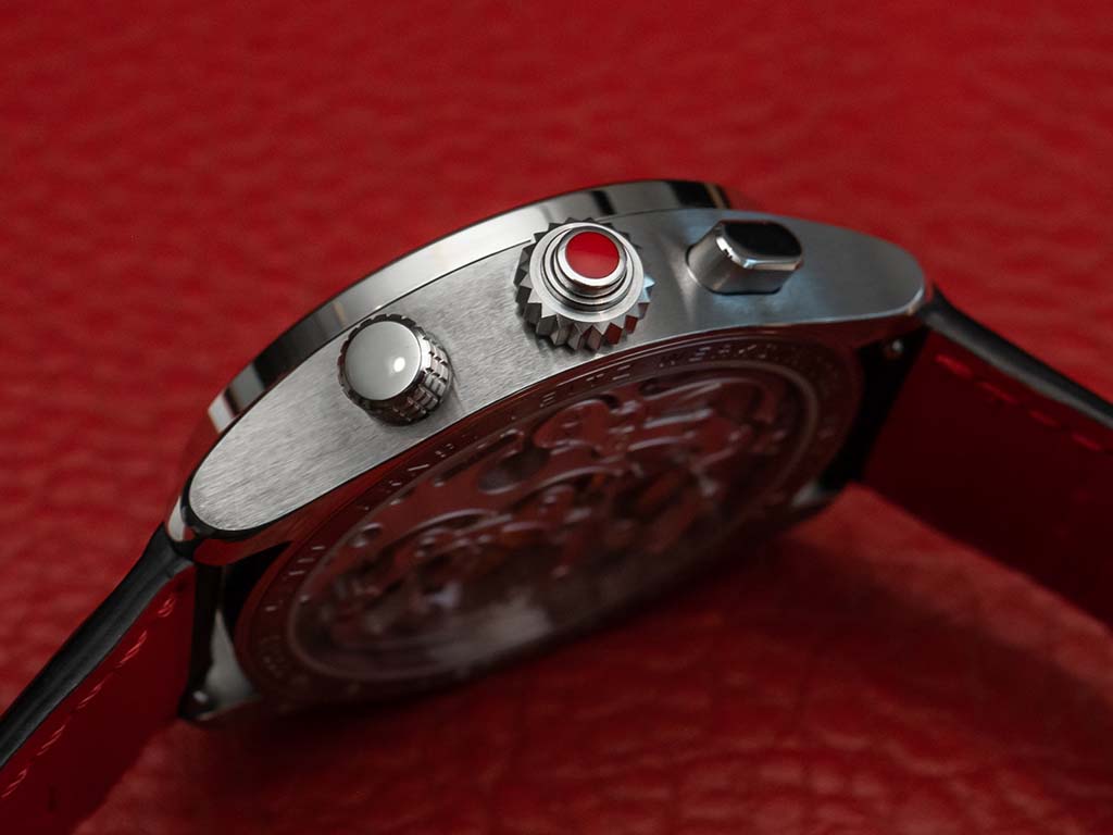德国相机制造商徕卡推出的手表Leica L2