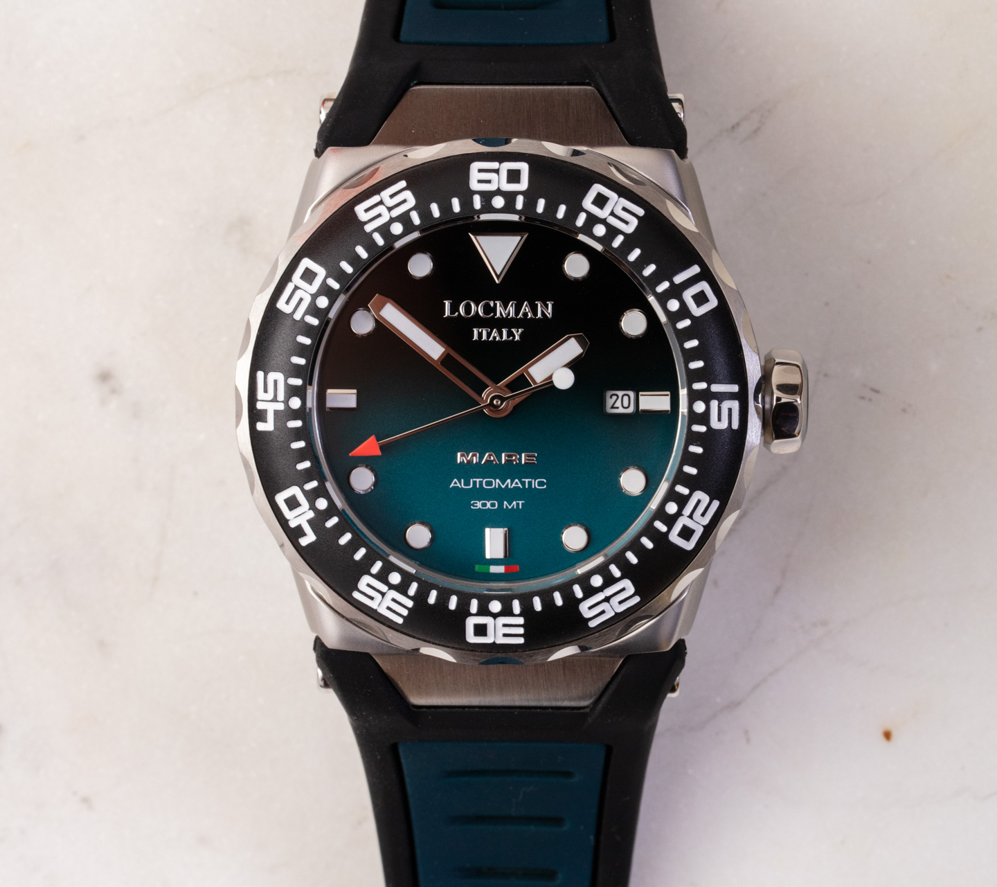 入门级高级手表品牌Locman推出的潜水表Mare 300MT如何