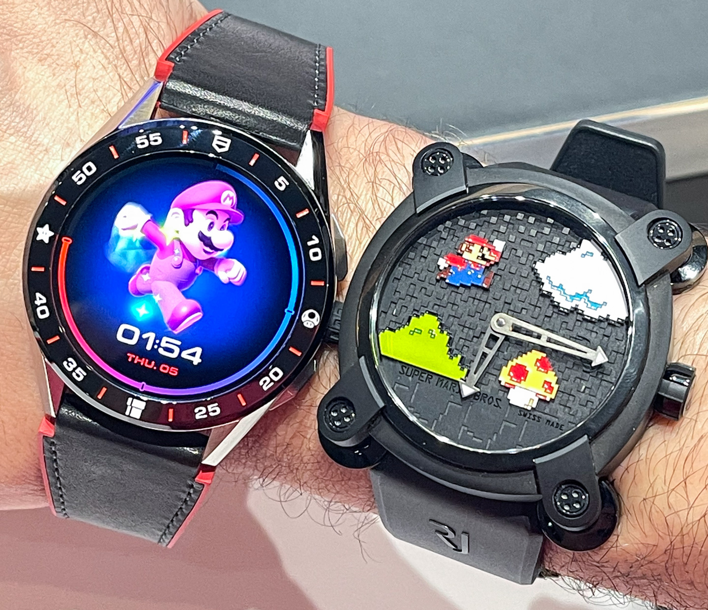 泰格豪雅与任天堂合作生产的最新款Heuer Connected智能限量版手表