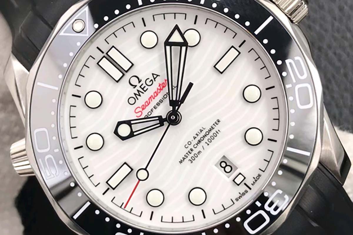 VS厂欧米茄海马系列300米熊猫色复刻腕表做工质量如何-VS手表是否值得入手