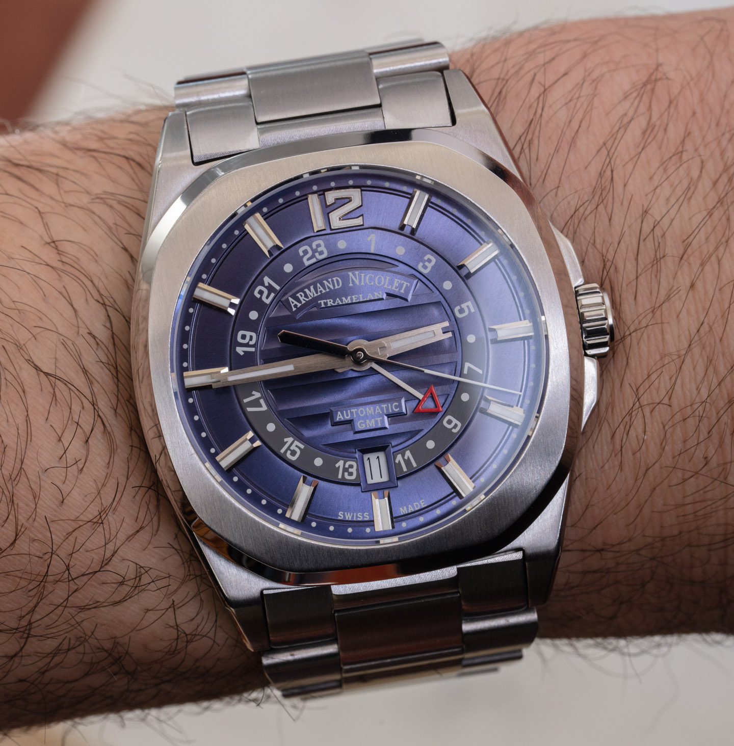 艾美达Armand Nicolet J09-3 GMT手表