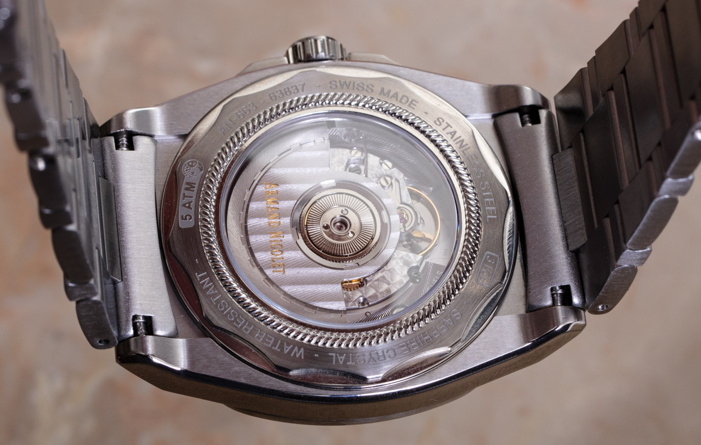 艾美达Armand Nicolet J09-3 GMT手表