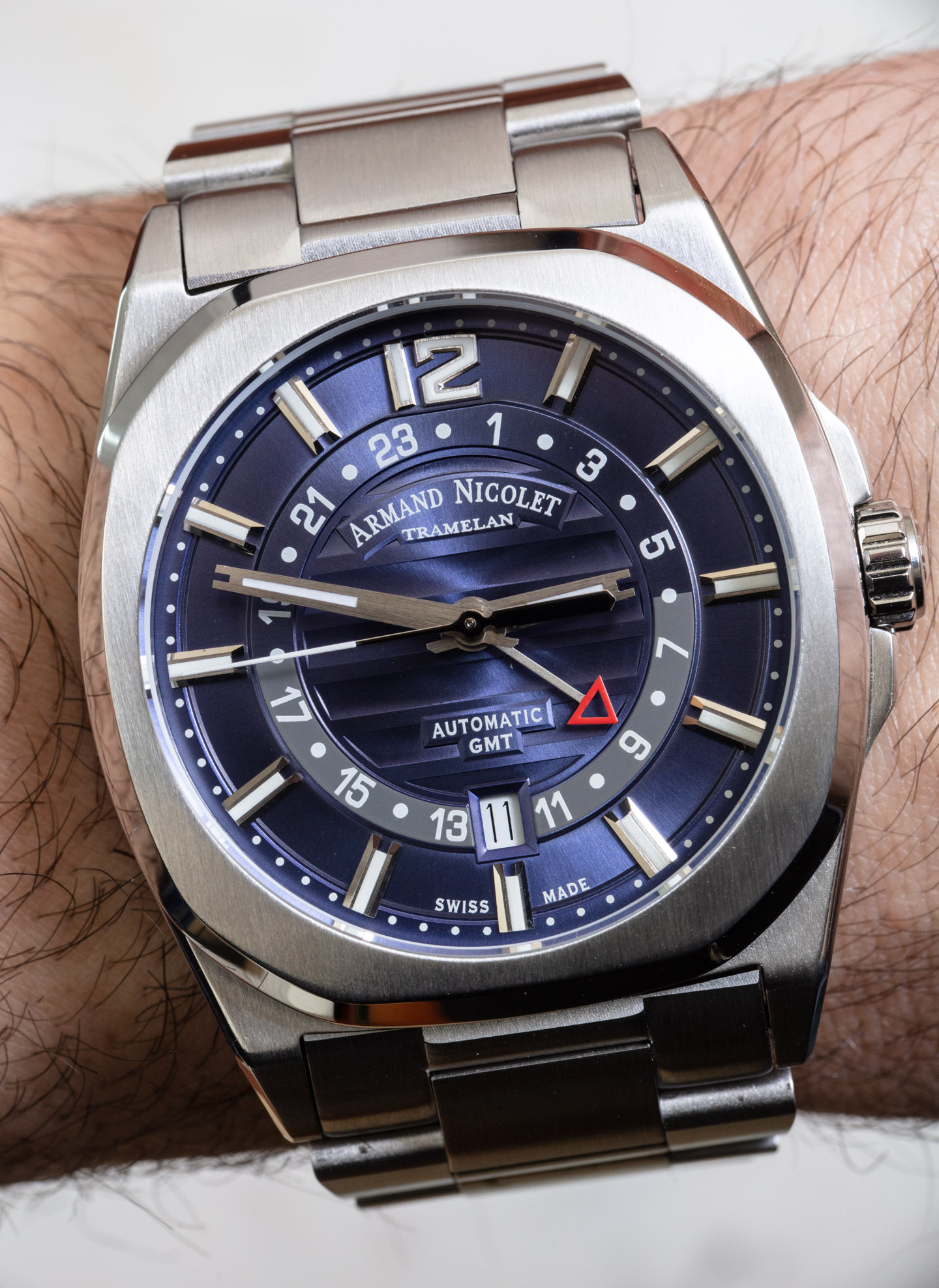 艾美达Armand Nicolet J09-3 GMT手表