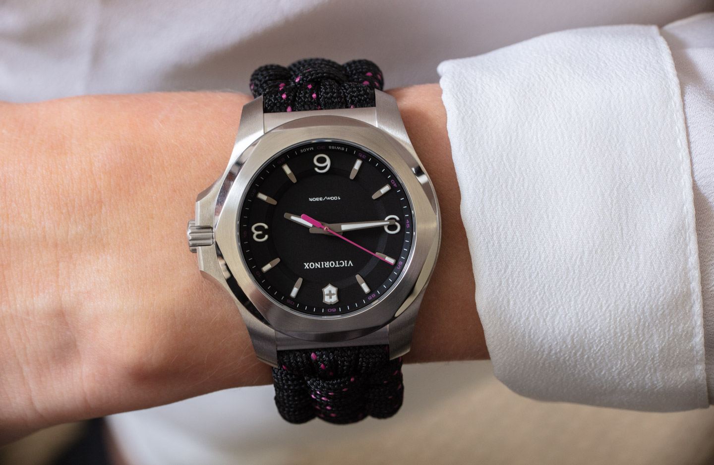 女士晚报推荐-Victorinox Swiss Army INOX V Paracord时尚女表