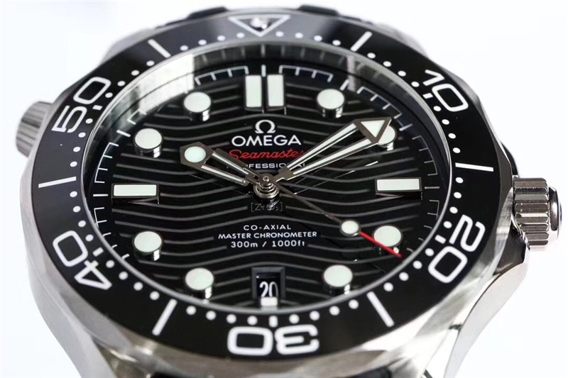 欧米茄Seamaster Diver 300M America’s Cup Special Edition 特别版腕表