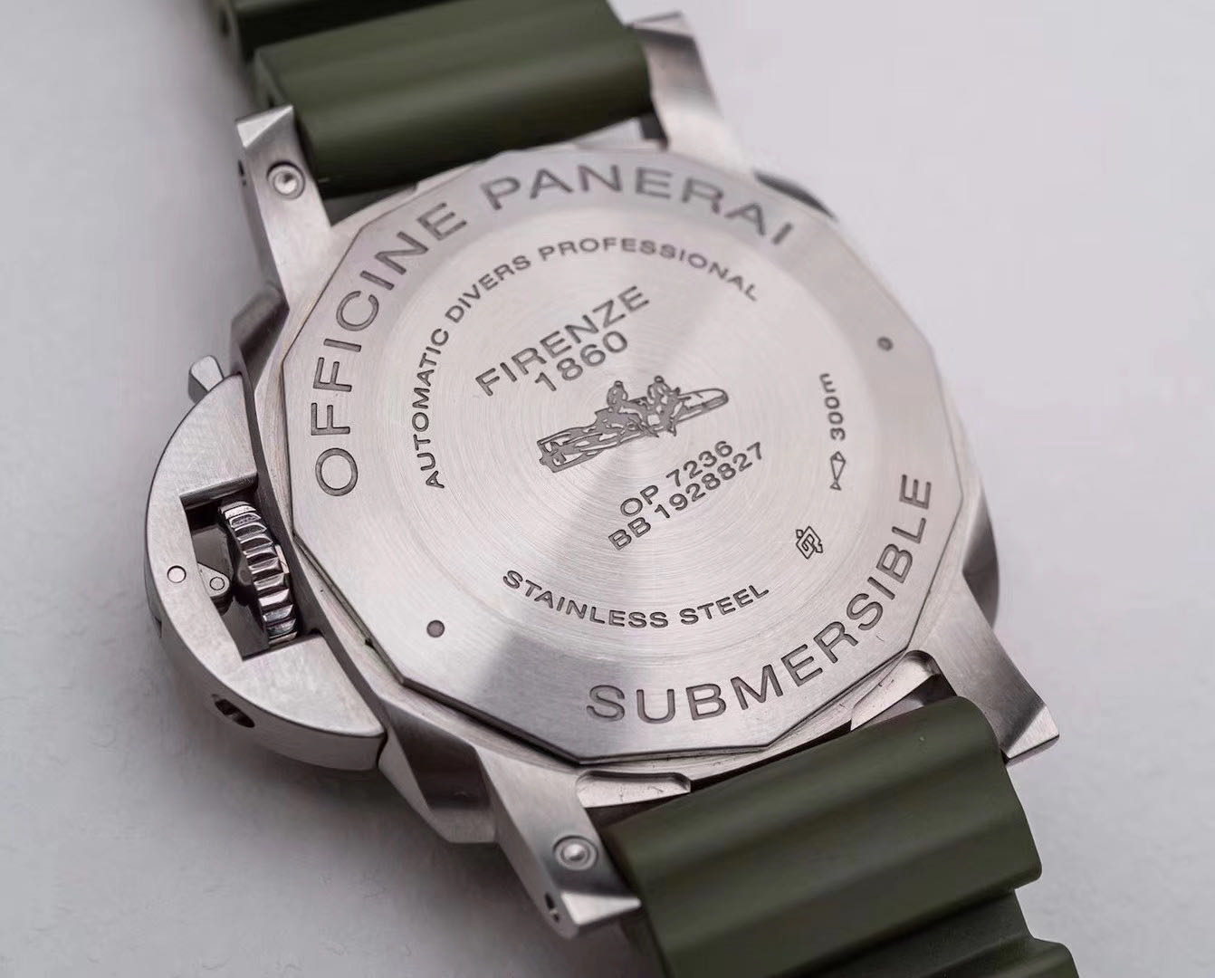 VS厂沛纳海pam1055军绿盘面复刻腕表值得入手吗