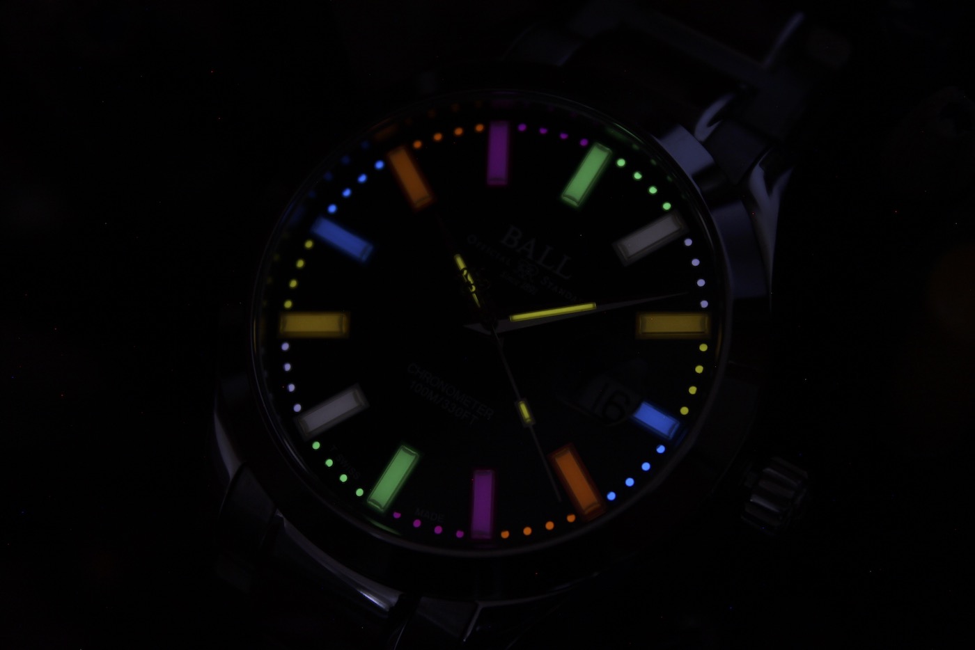 波尔BALL Watch NM2028C-S29C-BK彩色氚管夜光盘面设计
