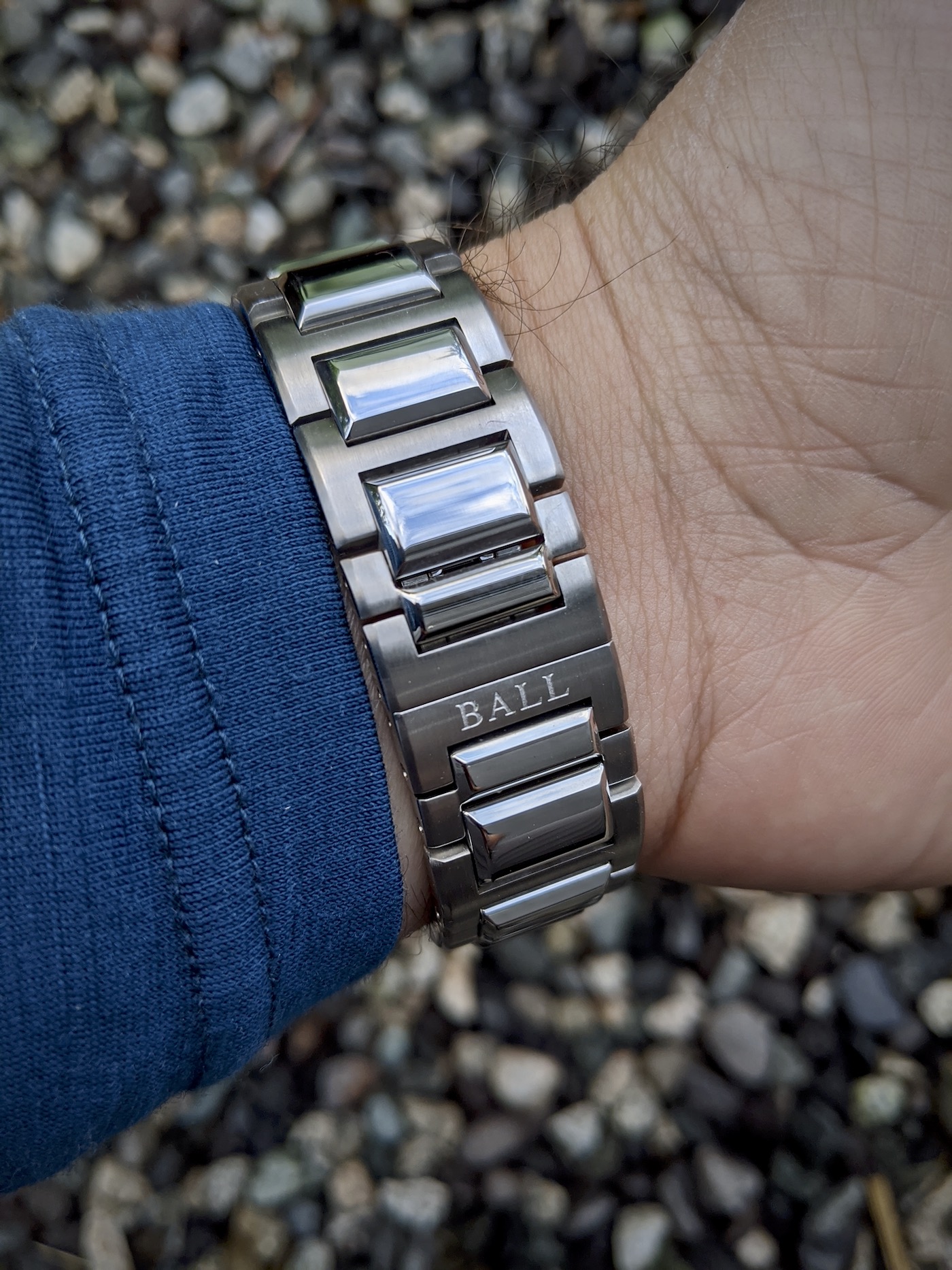 波尔BALL Watch NM2028C-S29C-BK彩色氚管夜光盘面设计