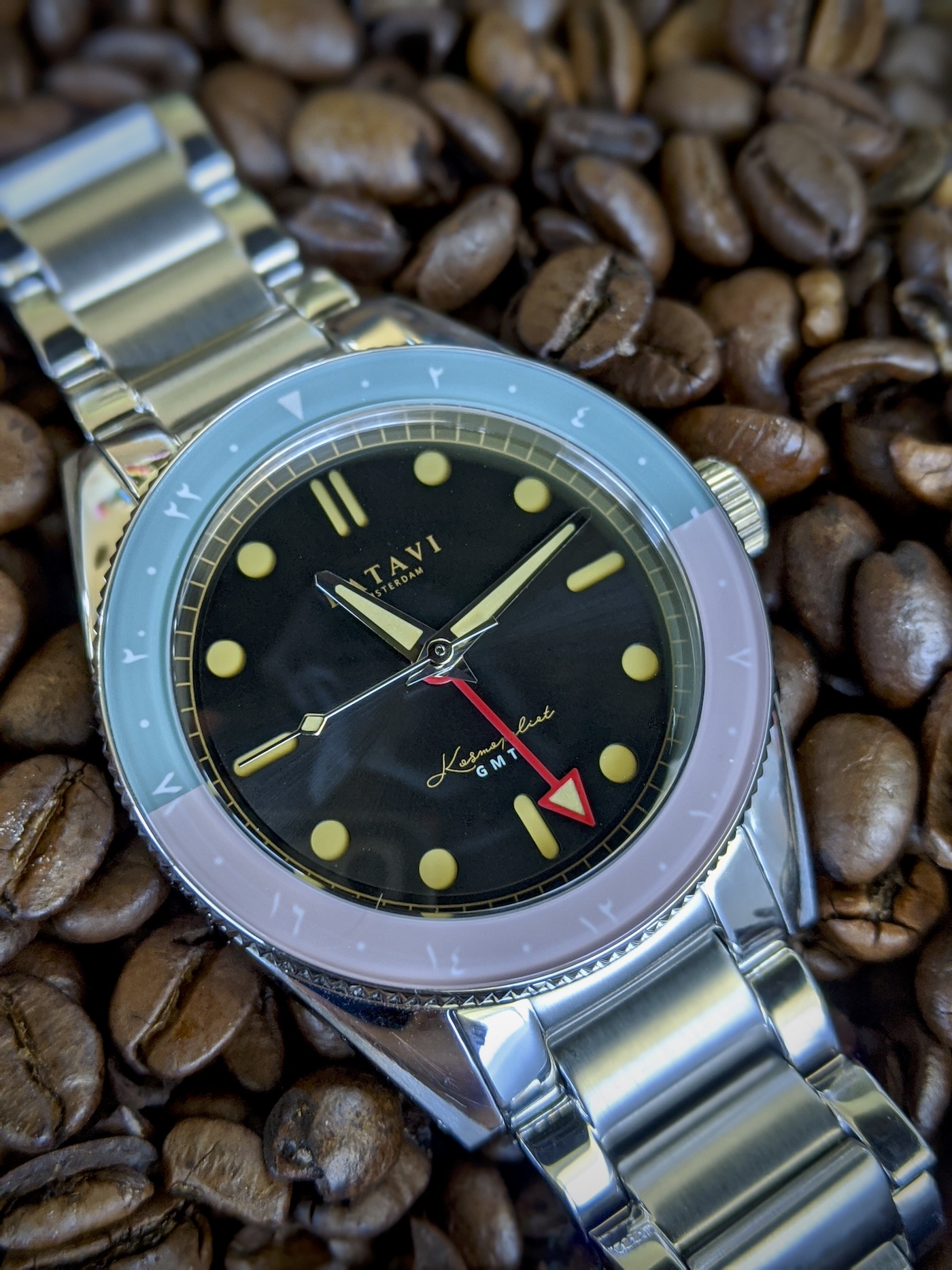 复古风格手表推荐-Batavi Kosmopoliet GMT腕表