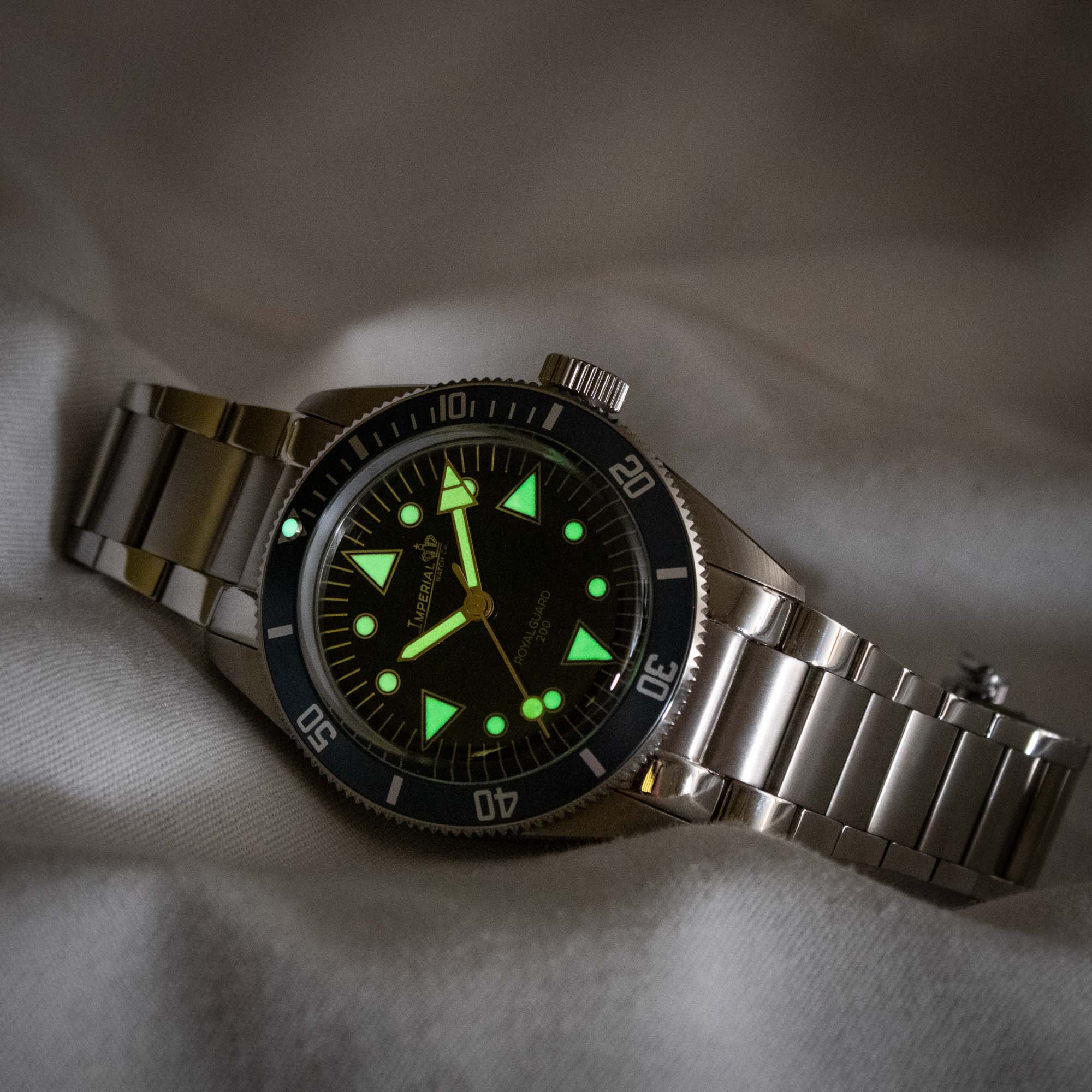 复古风格的潜水表-Imperial Watch Co. Royal Guard 200 腕表