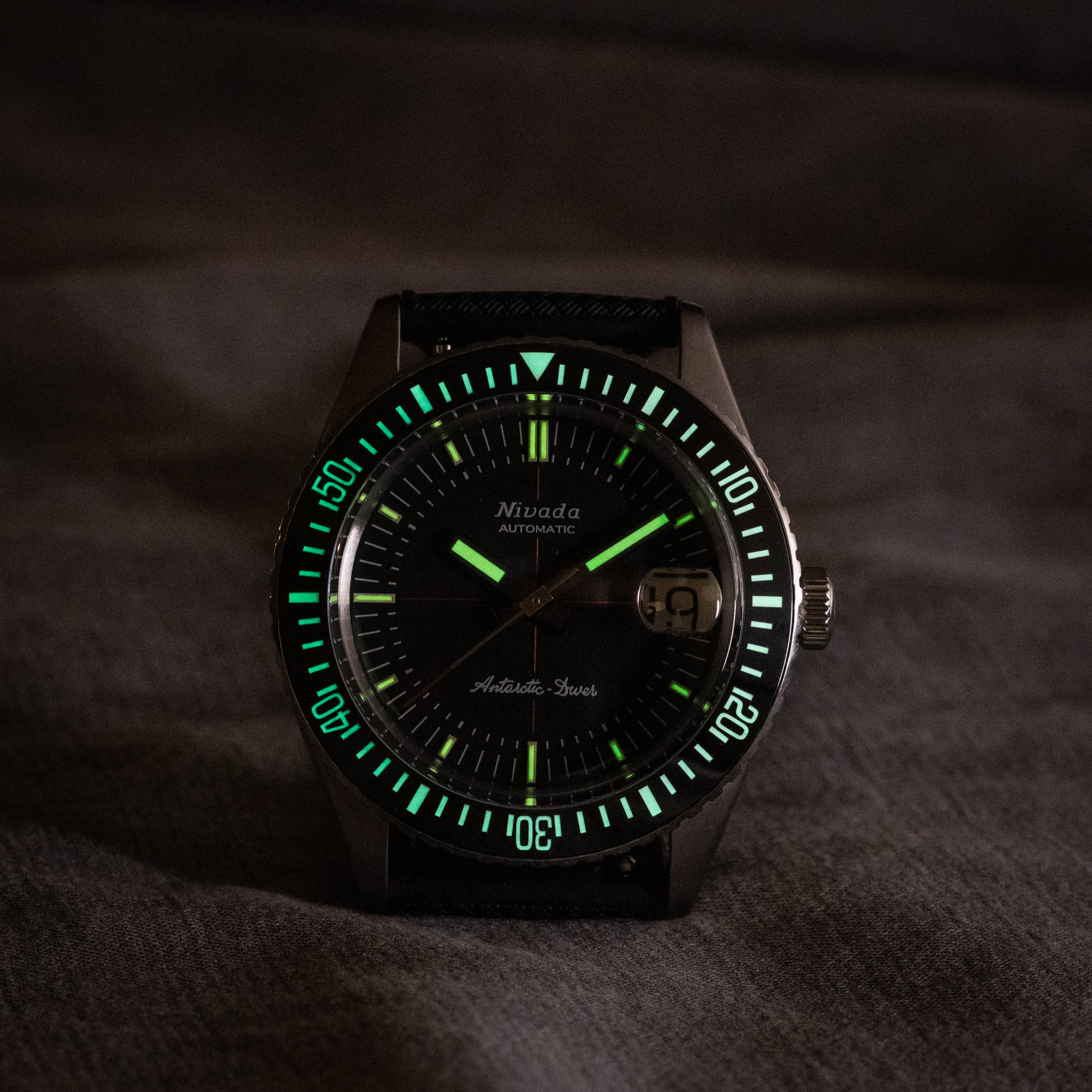 复古风格潜水表推荐-Nivada Grenchen Antarctic-Diver 腕表评测