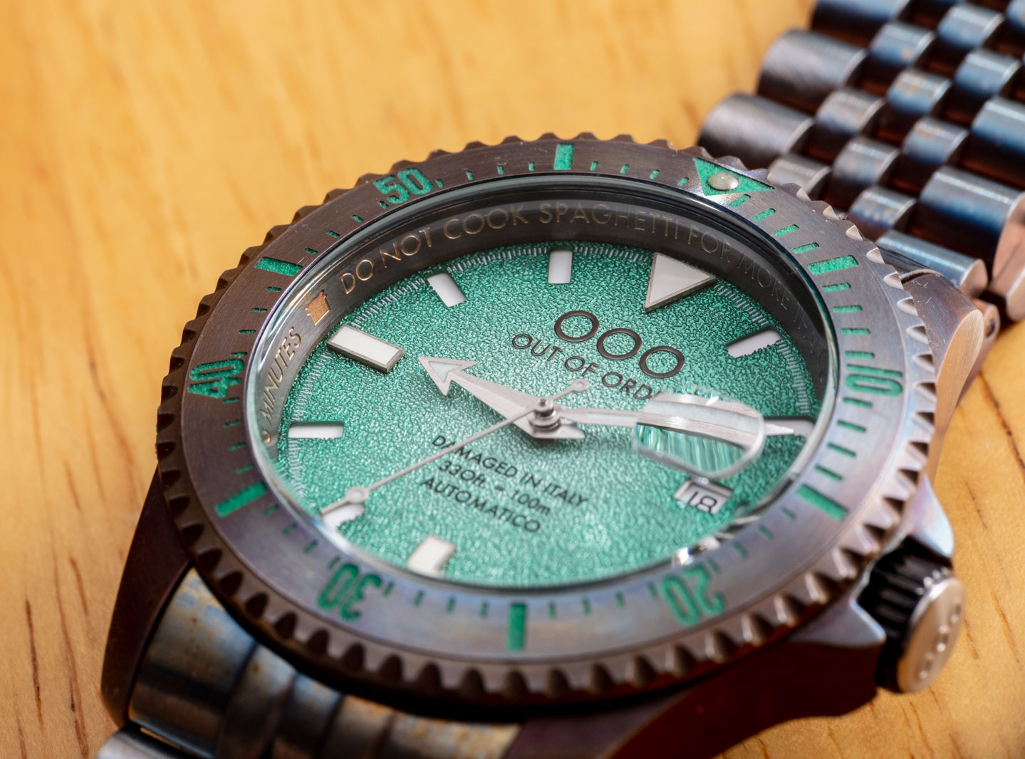 故障破旧风格的瑞士OOO手表如何