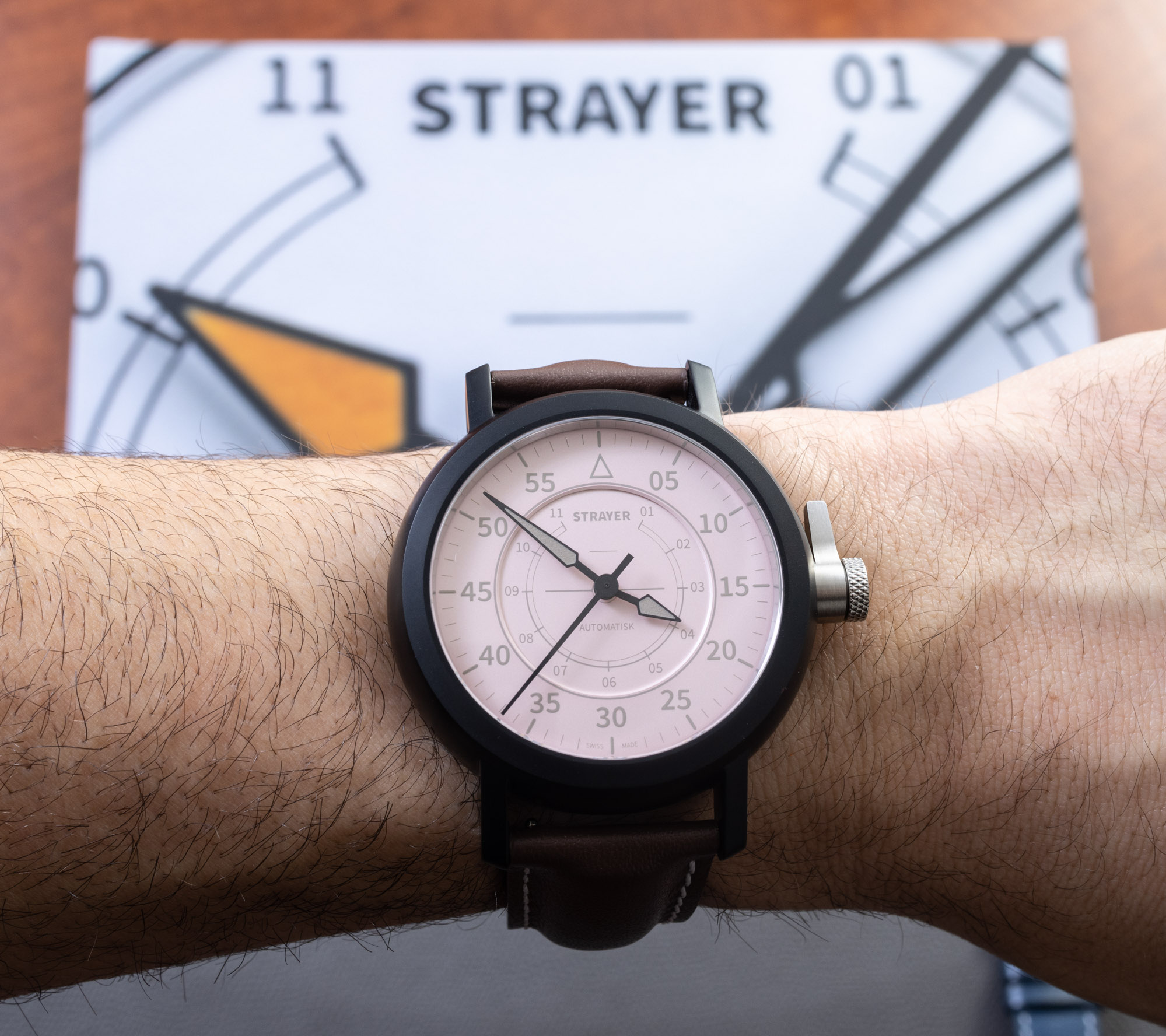 极简风手表Strayer STR 4601如何