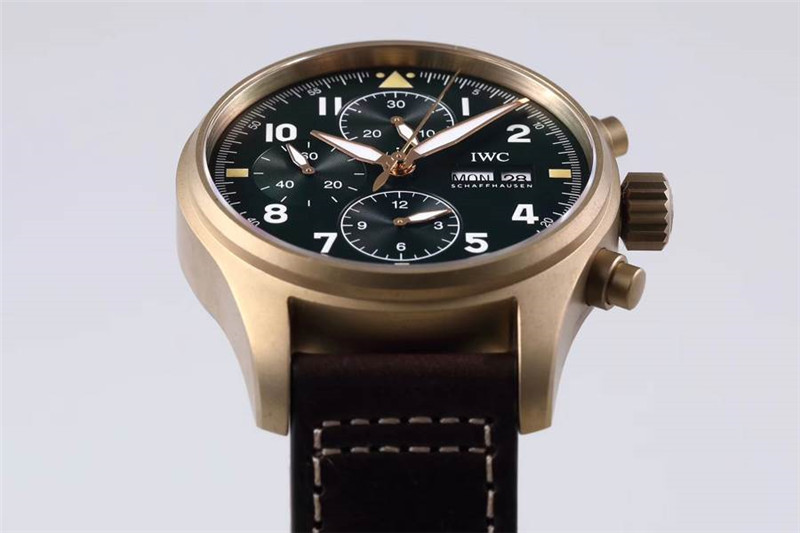 ZF厂万国青铜材质飞行员计时复刻腕表如何