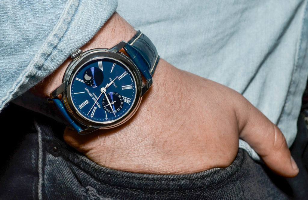 康斯登经典月相腕表评测-正装款式手表推荐