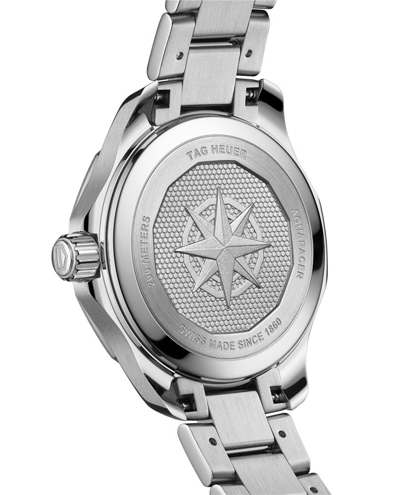 泰格豪雅继两年前推出开创性的TAG Heuer Aquaracer 系列