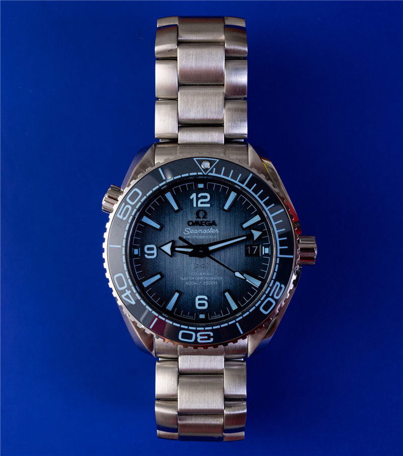 腕表评测:欧米茄Seamaster Planet Ocean 600M米39.5毫米“夏日蓝”