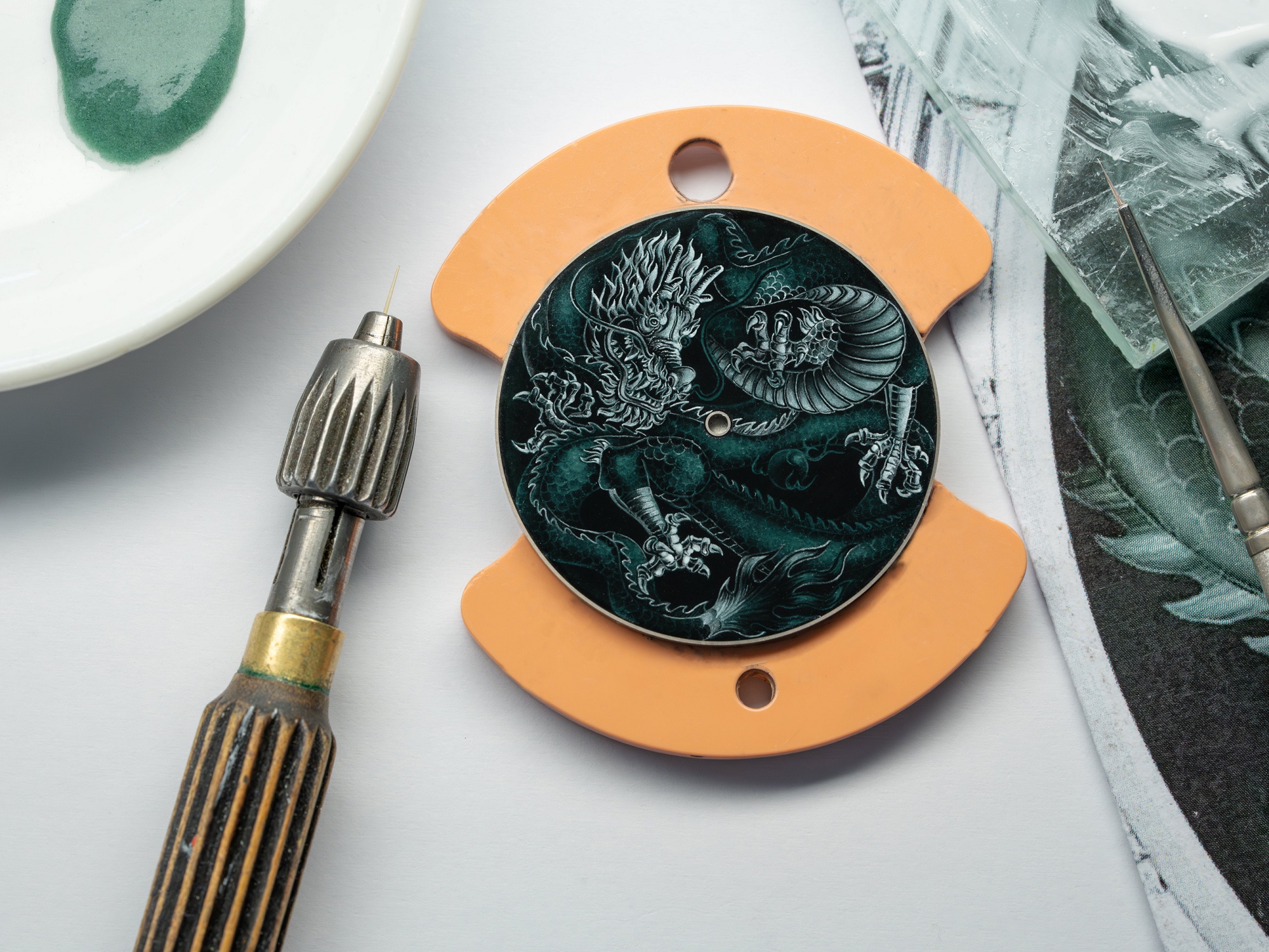 『新表』Vacheron Constantin 推出 Les Cabinotiers Grisaille High Jewelry Dragon 灰阶珐琅高级珠宝腕表