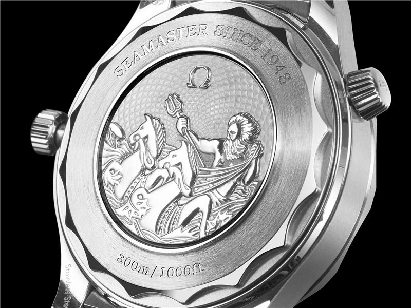 OMEGA欧米茄 Seamaster Diver 300M Summer Blue 潜水腕表