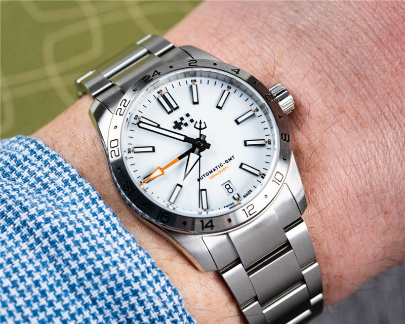 腕表鉴赏:Christopher Ward C63 Sealander GMT 36毫米