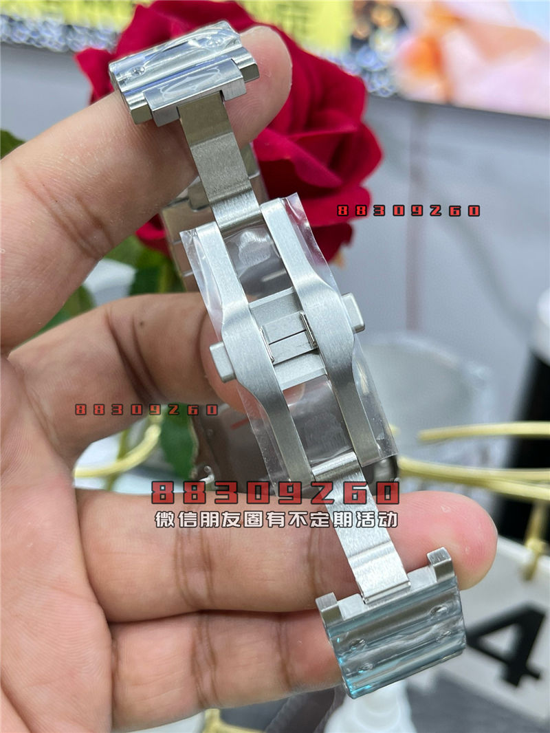 BV厂卡地亚山度士WSSA0061孔雀绿盘面存在一眼假吗?